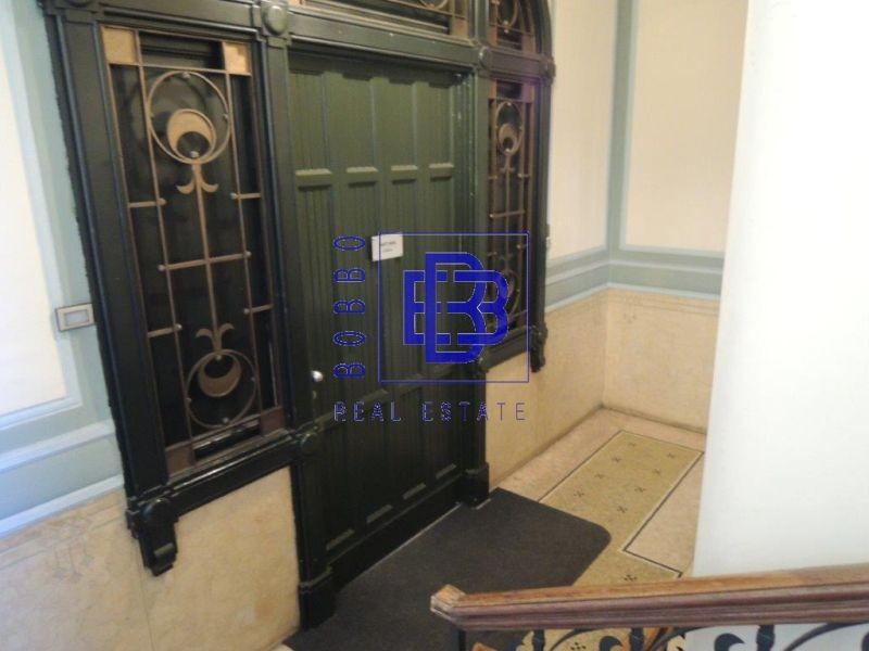 ufficio in vendita a Milano in zona Guastalla