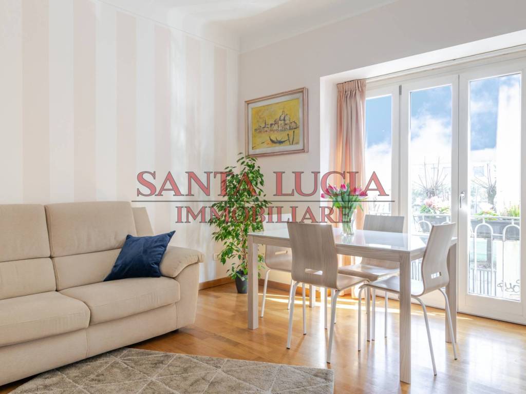 appartamento in vendita a Milano in zona Sempione