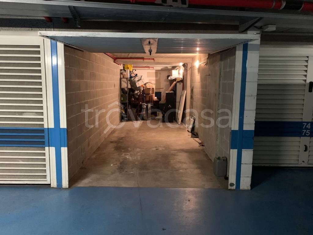 locale di sgombero in vendita a Milano in zona Famagosta