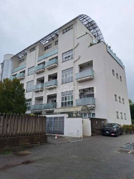 appartamento in vendita a Milano in zona Niguarda