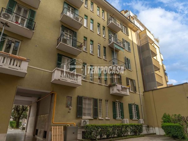 appartamento in vendita a Milano in zona Morivione