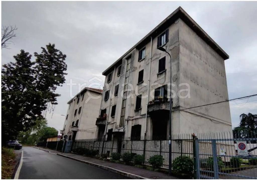 appartamento in vendita a Milano in zona Rogoredo