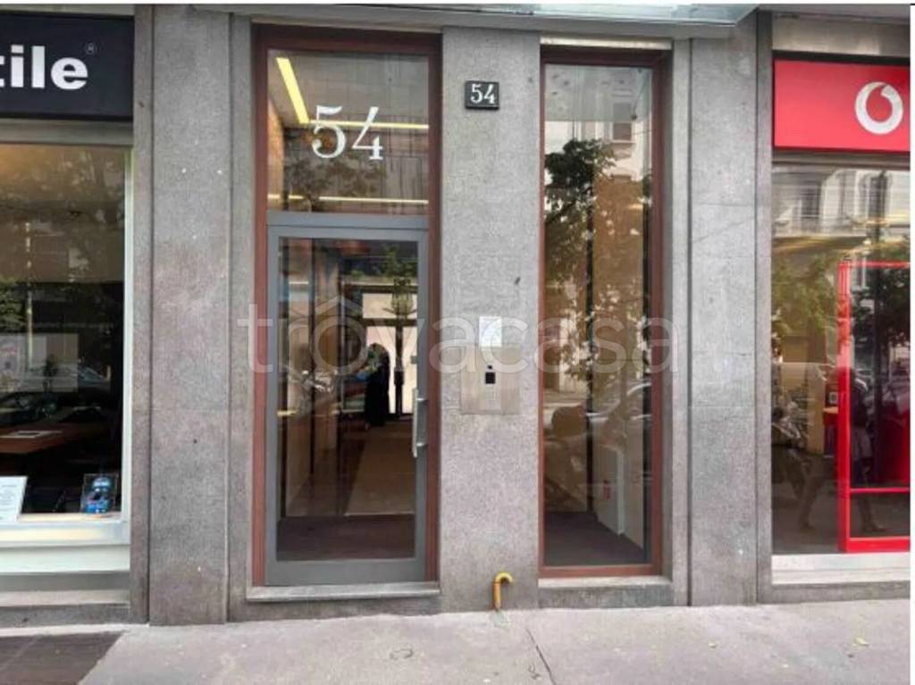 appartamento in vendita a Milano in zona Guastalla