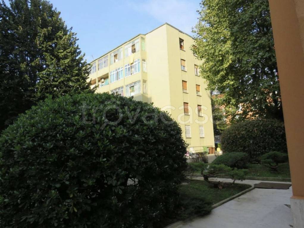 appartamento in vendita a Milano in zona Vialba