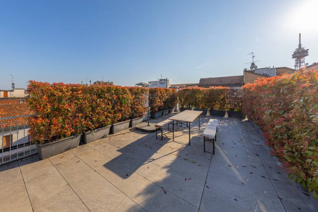 appartamento in vendita a Milano in zona Sempione