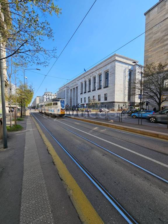 appartamento in vendita a Milano in zona Guastalla