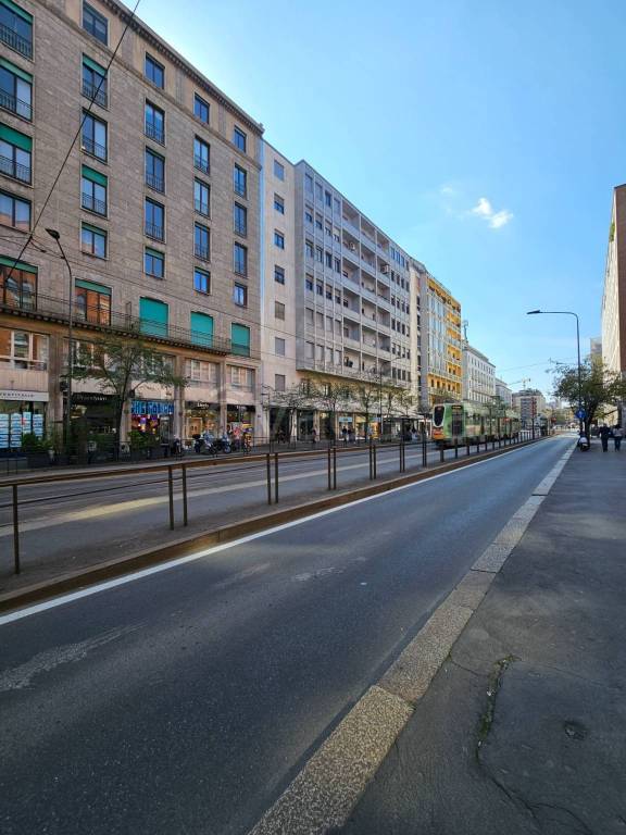 appartamento in vendita a Milano in zona Guastalla