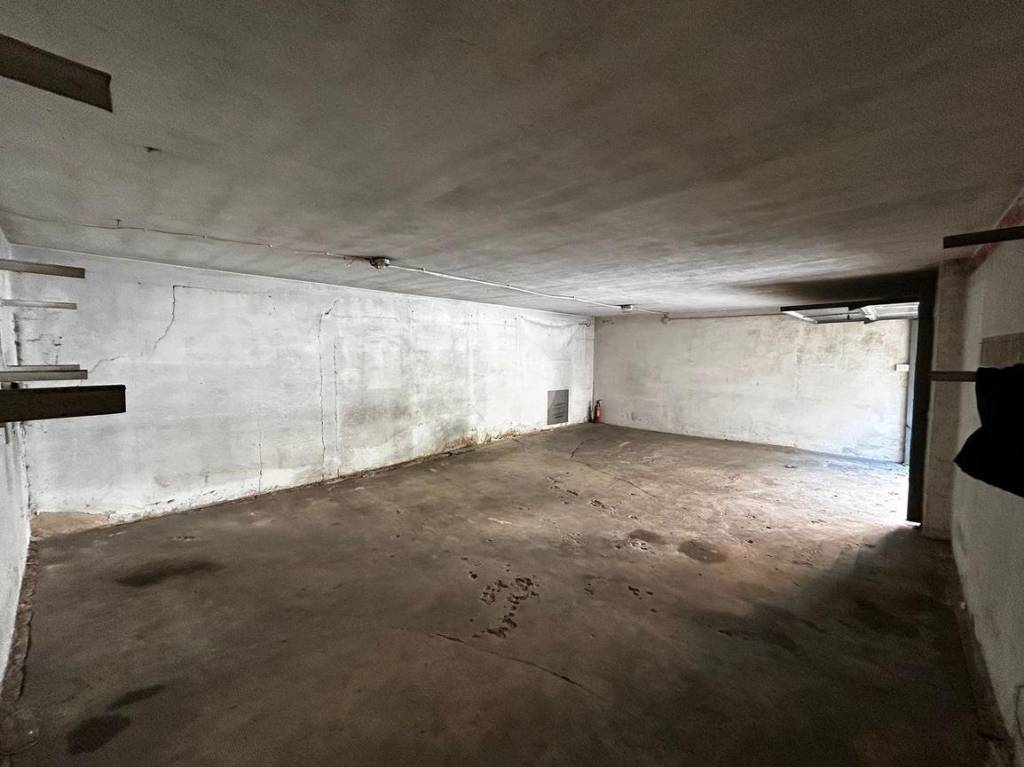 locale di sgombero in vendita a Milano in zona San Siro