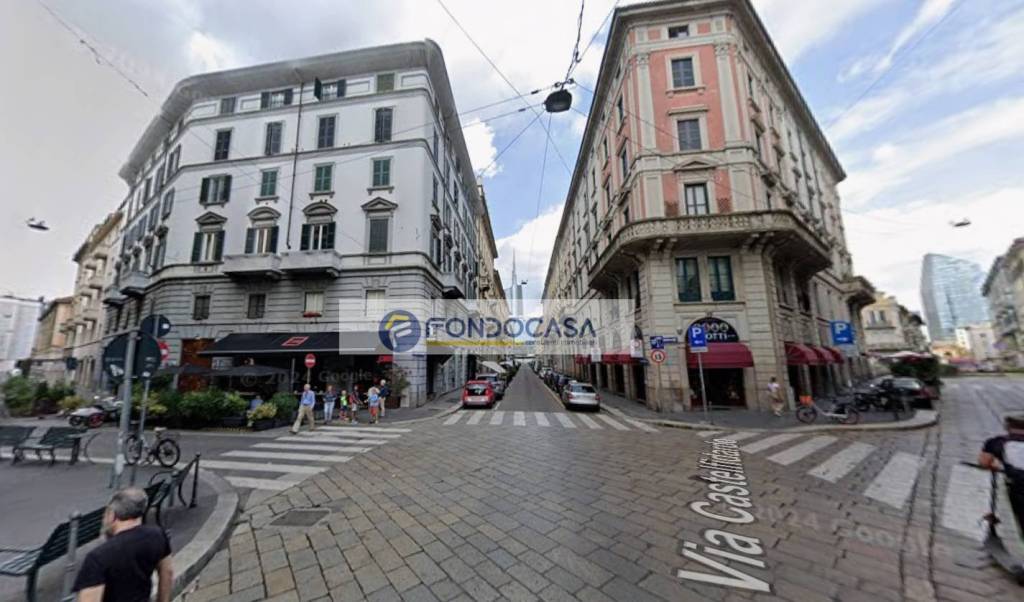 appartamento in vendita a Milano in zona Porta Nuova