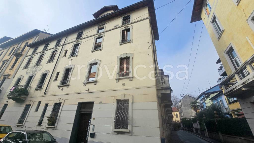 appartamento in vendita a Milano in zona Loreto
