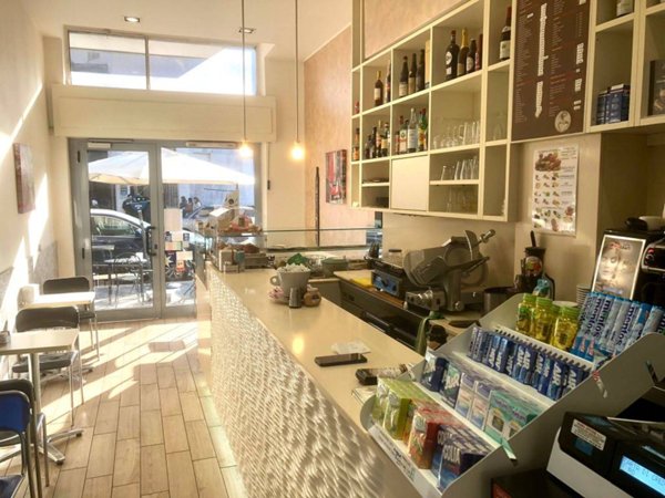 negozio in vendita a Milano in zona Città Studi