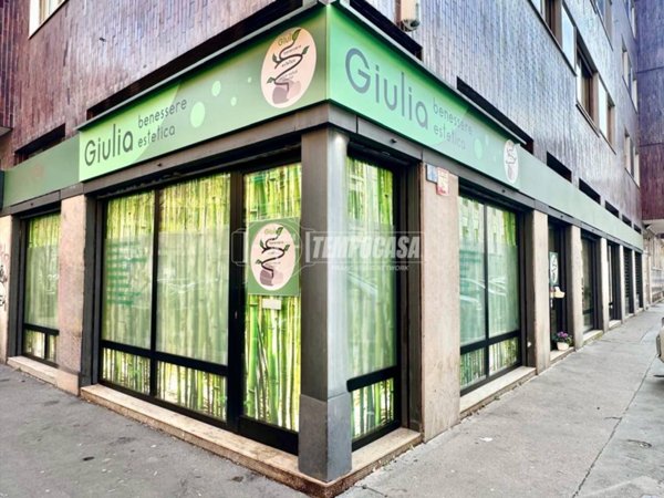 ufficio in vendita a Milano in zona Porta Venezia