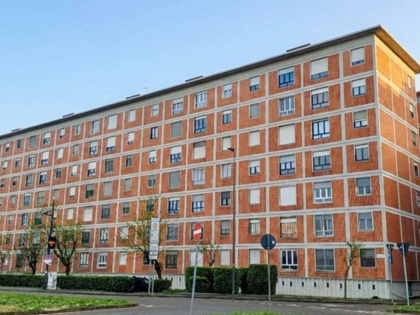appartamento in vendita a Milano in zona Baggio