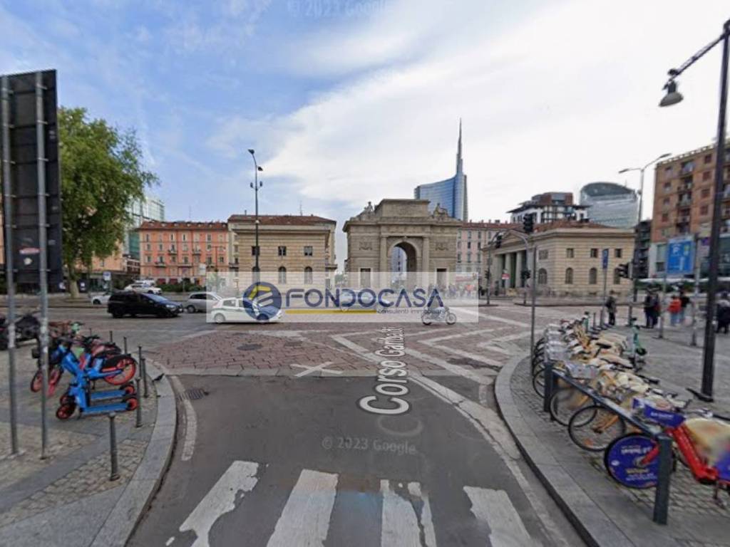 intera palazzina in vendita a Milano in zona Porta Garibaldi