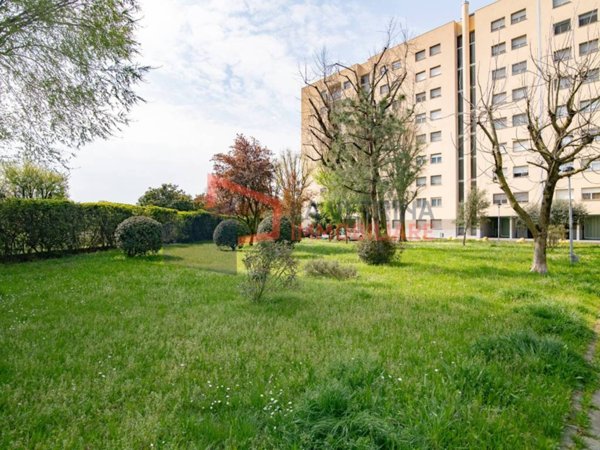 appartamento in vendita a Milano in zona Rogoredo