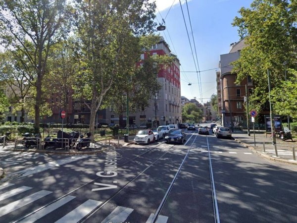 appartamento in vendita a Milano in zona Solari