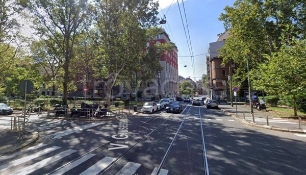 appartamento in vendita a Milano in zona Bocconi
