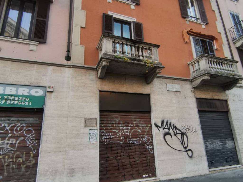 negozio in vendita a Milano in zona Città Studi