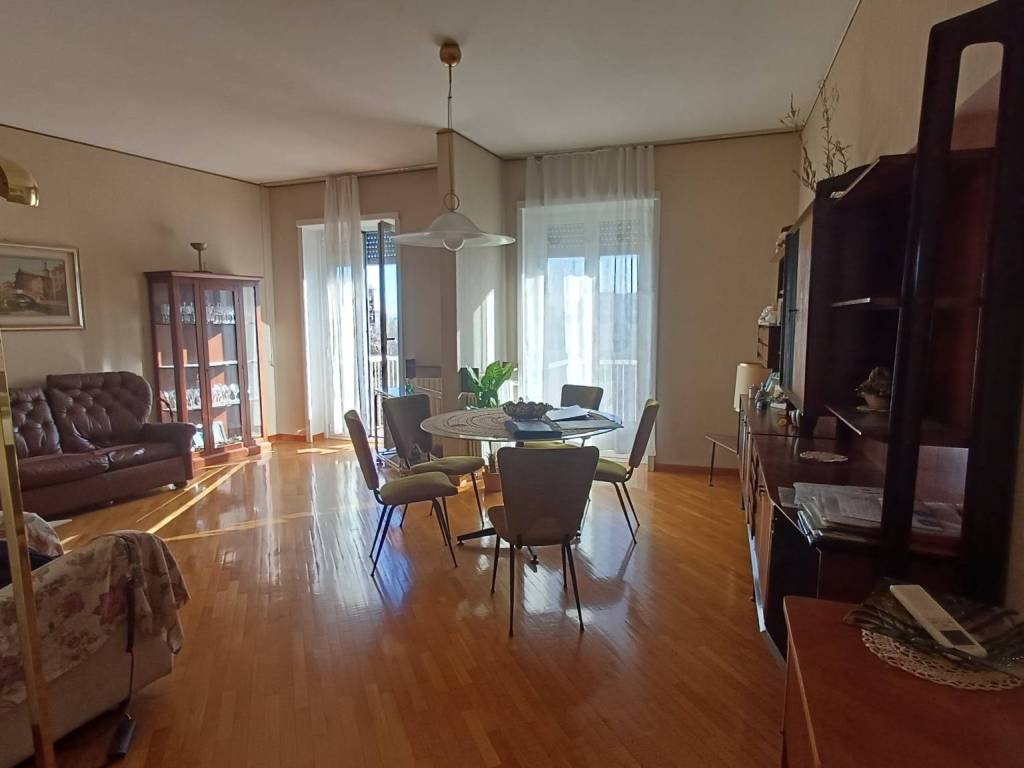 appartamento in vendita a Milano in zona Chiesa Rossa