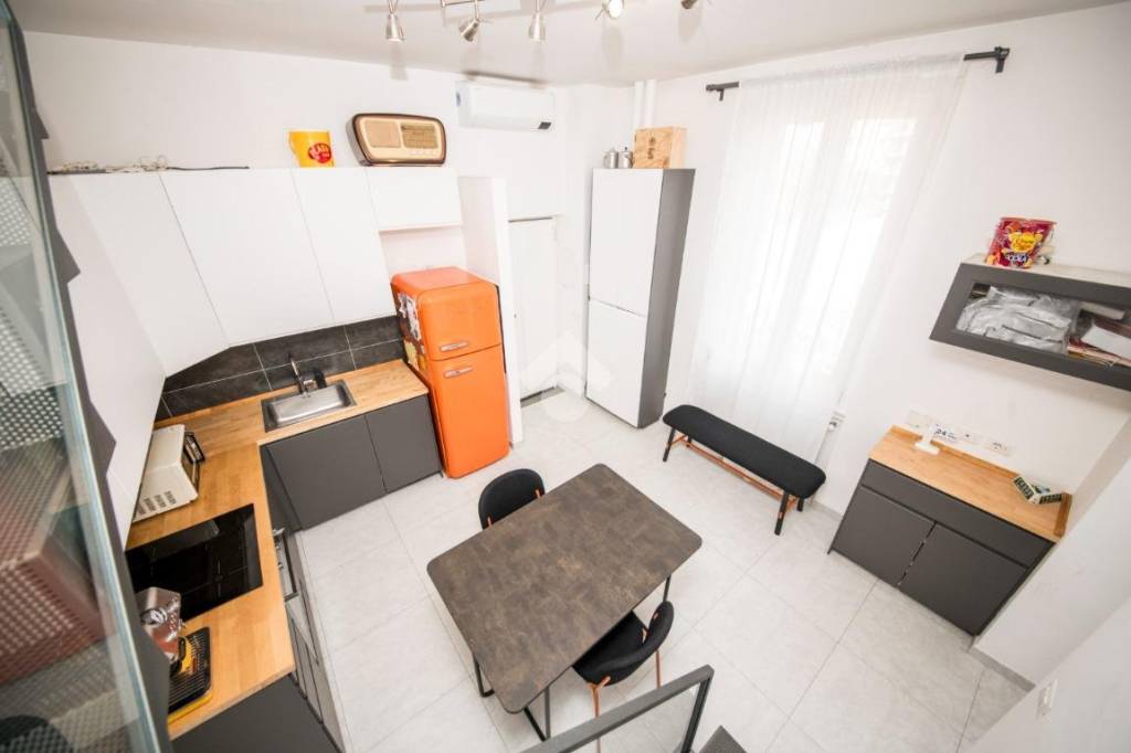 appartamento in vendita a Milano in zona Baggio