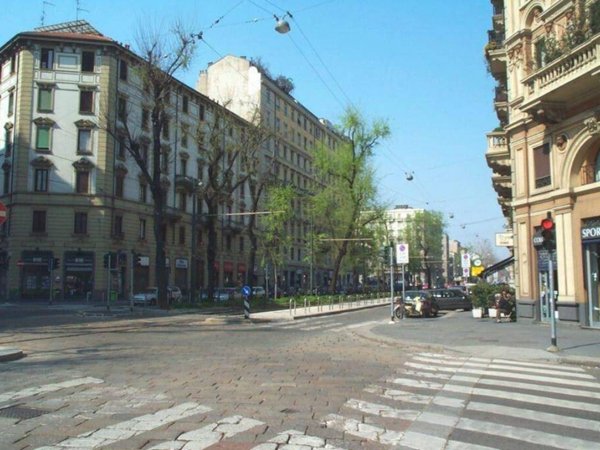 negozio in vendita a Milano in zona Porta Romana