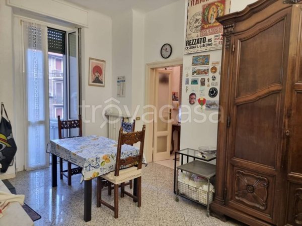appartamento in vendita a Milano in zona Famagosta