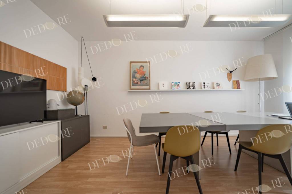 appartamento in vendita a Milano in zona Solari