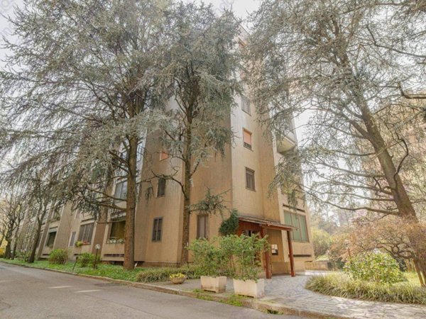 appartamento in vendita a Milano in zona Vigentino