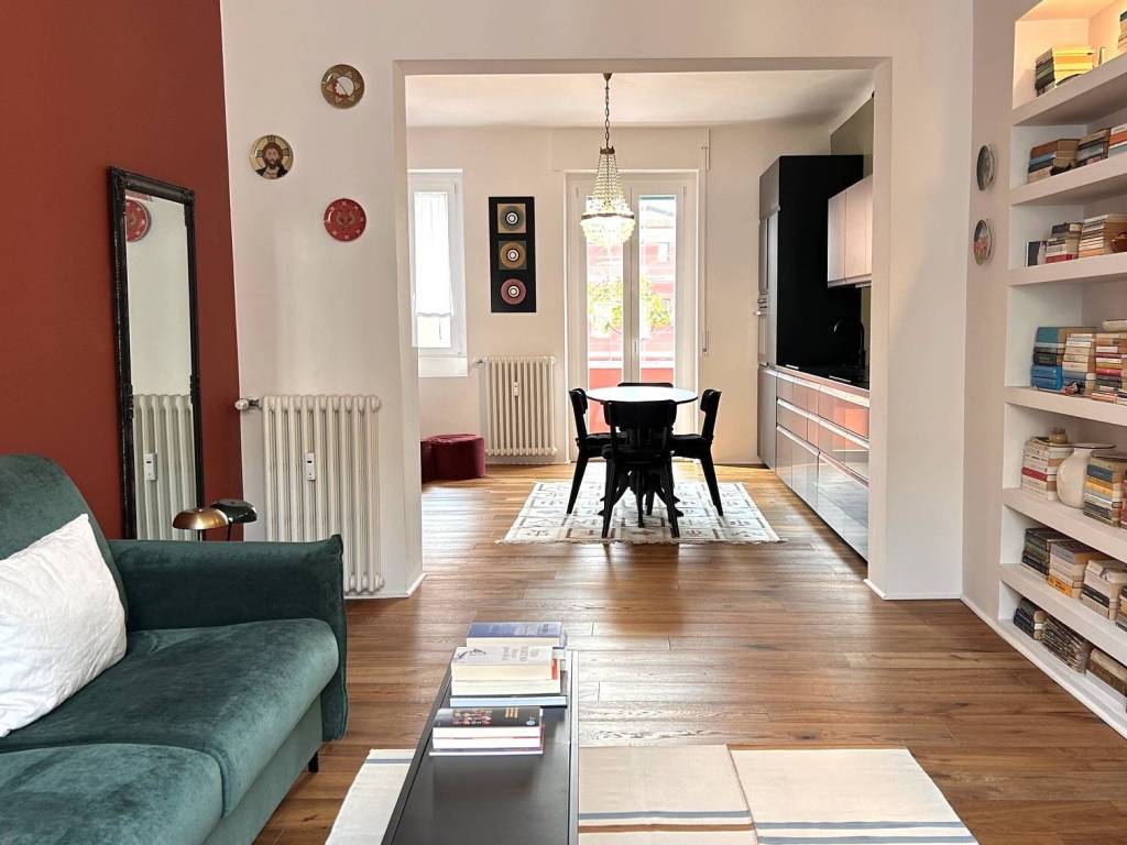 appartamento in vendita a Milano in zona Famagosta