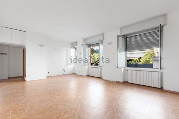 appartamento in vendita a Milano in zona Dergano