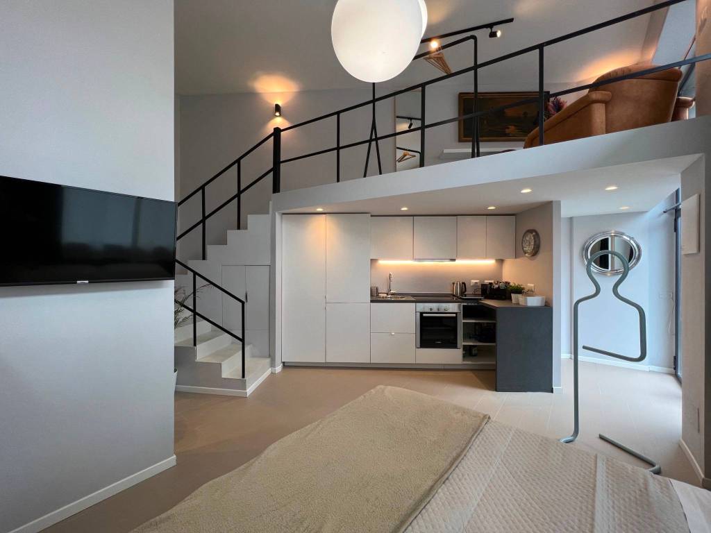 appartamento in vendita a Milano in zona Isola