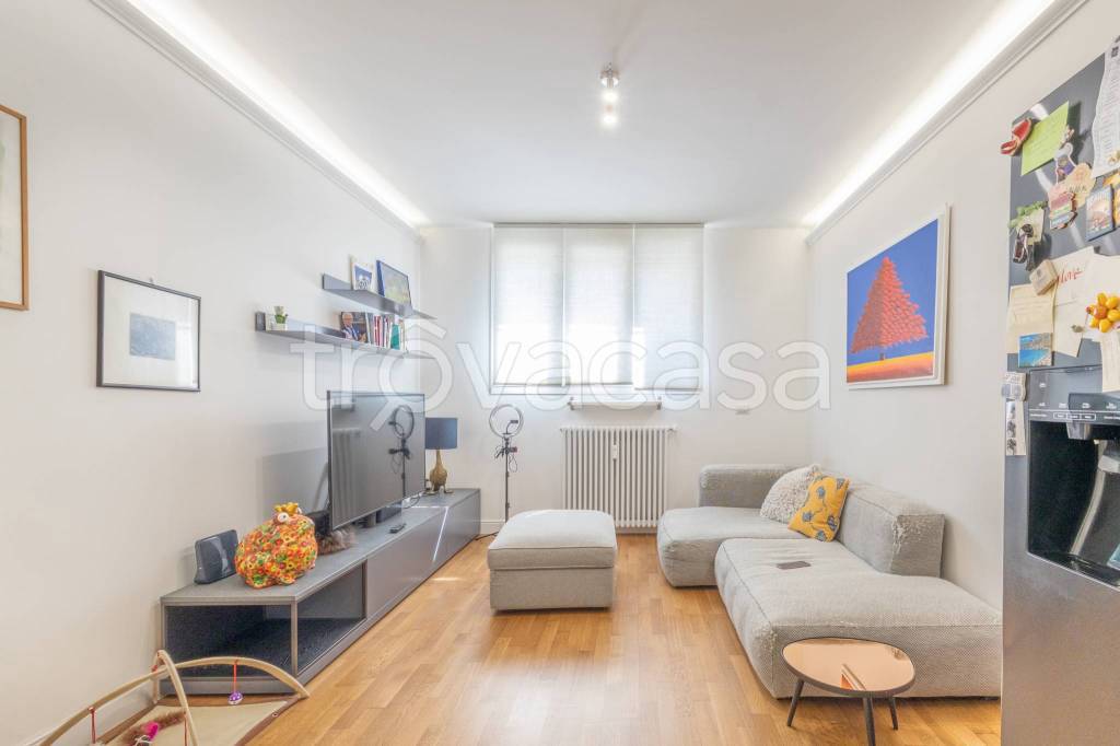 appartamento in vendita a Milano in zona Porta Garibaldi