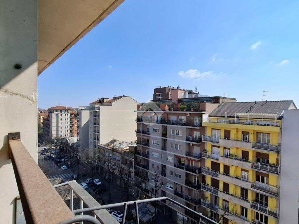 appartamento in vendita a Milano in zona Isola