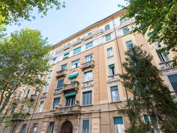 appartamento in vendita a Milano in zona Piazzale Lodi