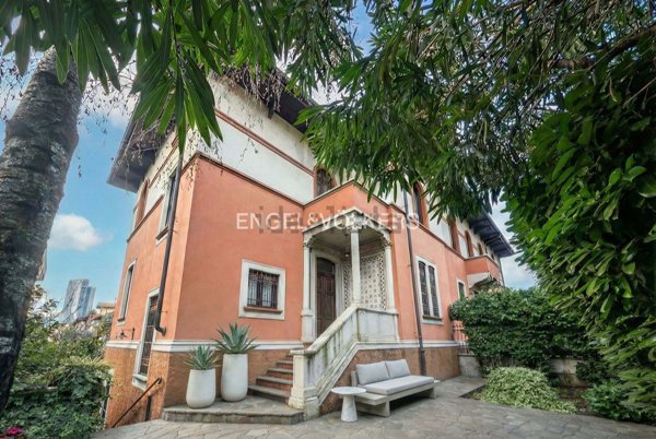 appartamento in vendita a Milano in zona Maggiolina