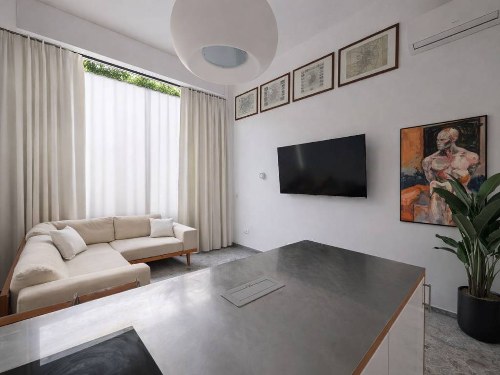 appartamento in vendita a Milano in zona Isola