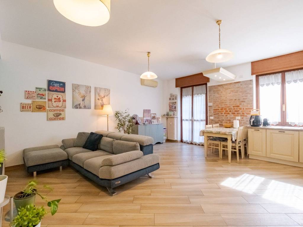 appartamento in vendita a Milano in zona Crescenzago