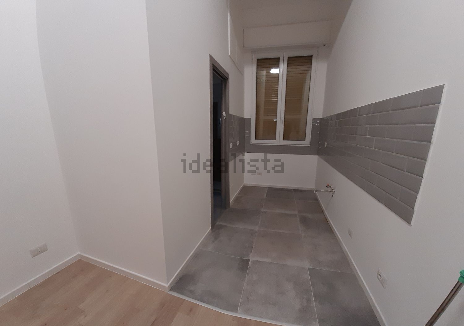 appartamento in vendita a Milano in zona Lorenteggio