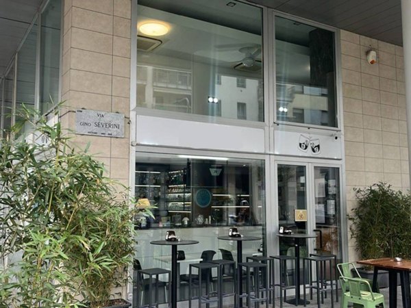 negozio in vendita a Milano in zona Ponte Lambro