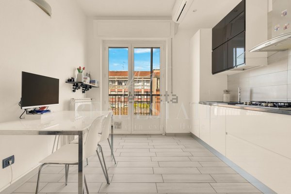 appartamento in vendita a Milano in zona Sempione