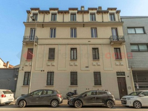 appartamento in vendita a Milano in zona Restocco Maroni