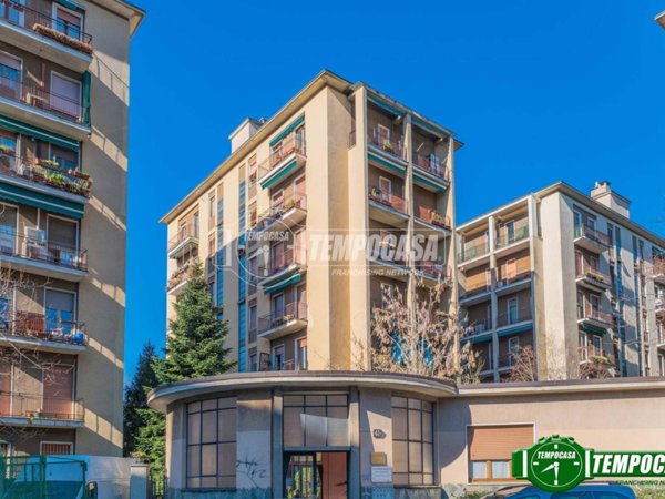 appartamento in vendita a Milano in zona Montalbino