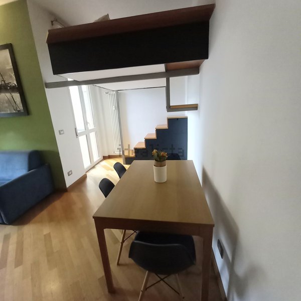 appartamento in vendita a Milano in zona Piazzale Lodi