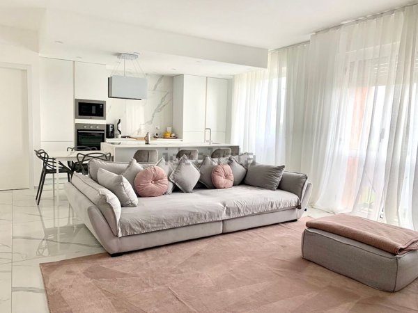 appartamento in vendita a Milano in zona Ronchetto sul Naviglio