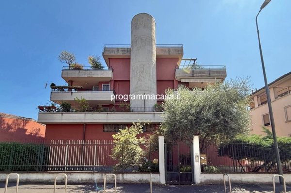 appartamento in vendita a Milano in zona Precotto