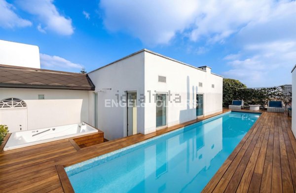 appartamento in vendita a Milano in zona Bocconi