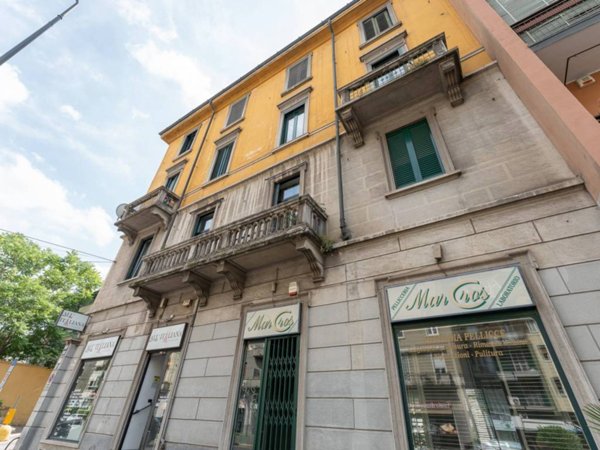 appartamento in vendita a Milano in zona Vigentino