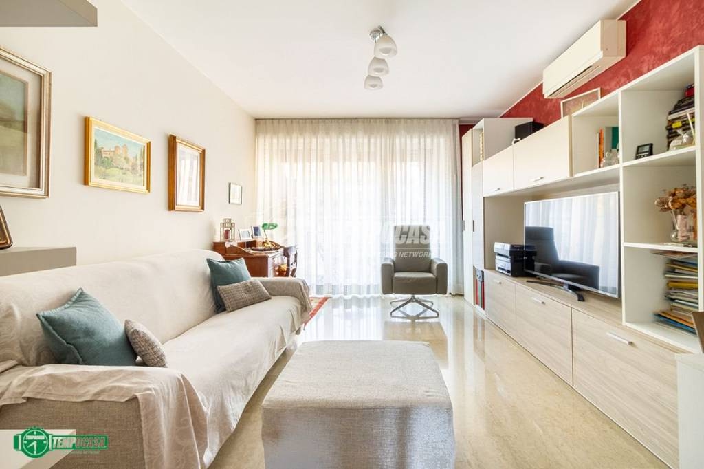 appartamento in vendita a Milano in zona Centro Direzionale