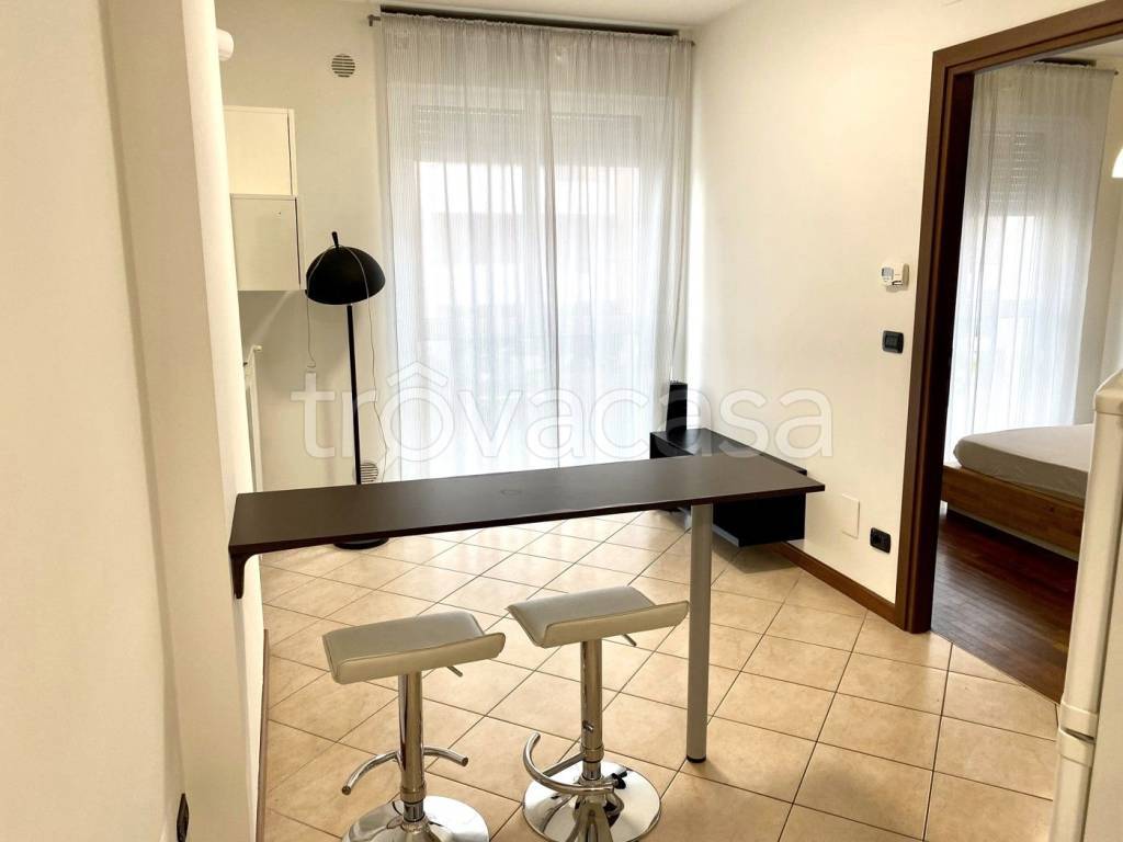 appartamento in vendita a Milano in zona Lambrate