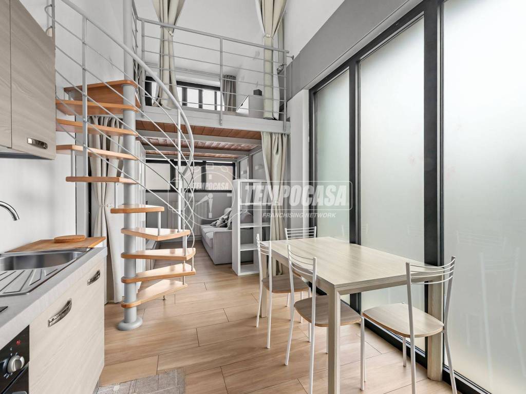 appartamento in vendita a Milano in zona Città Studi